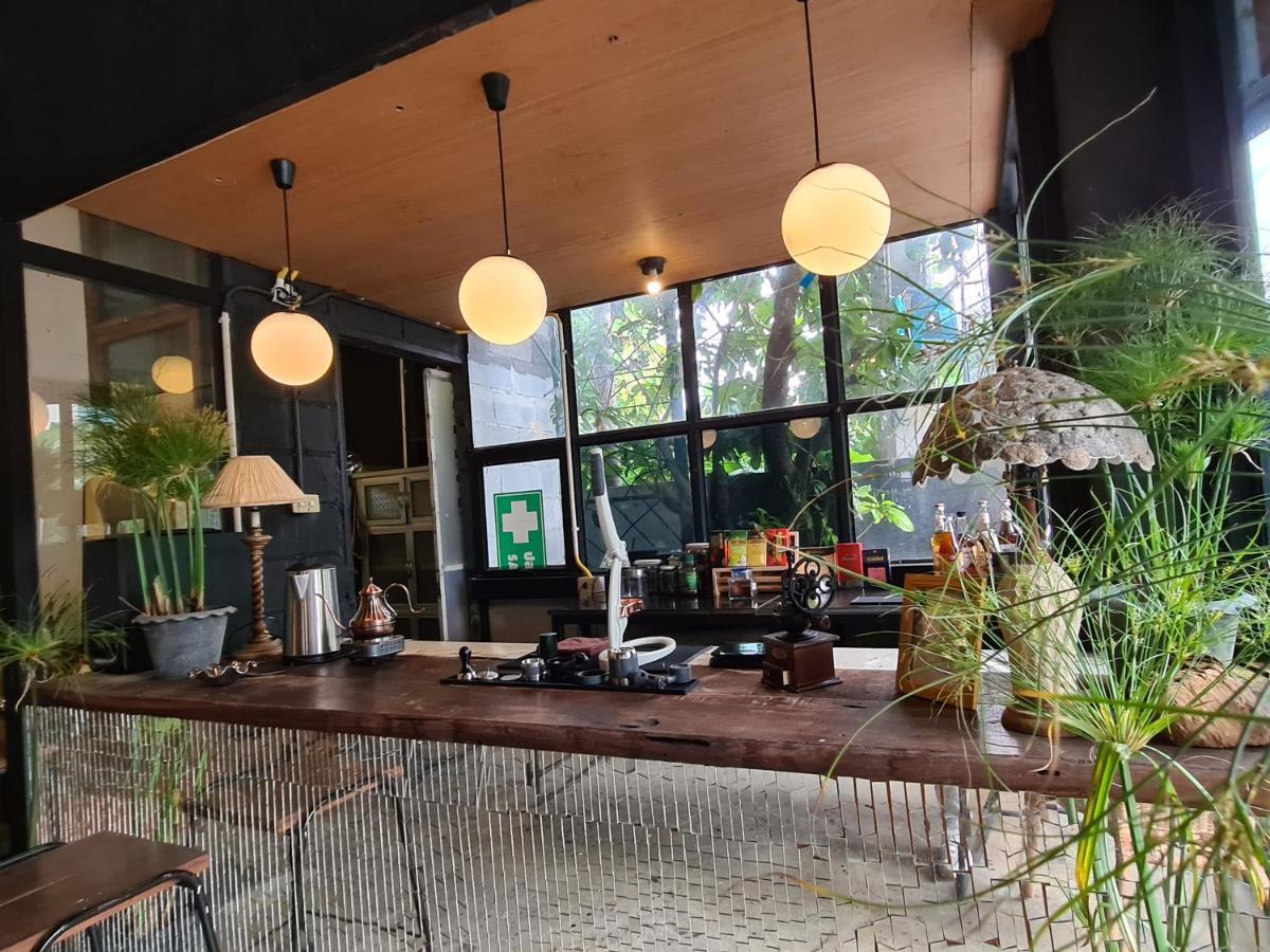 Hand hotel Bangsaen Buitenkant foto